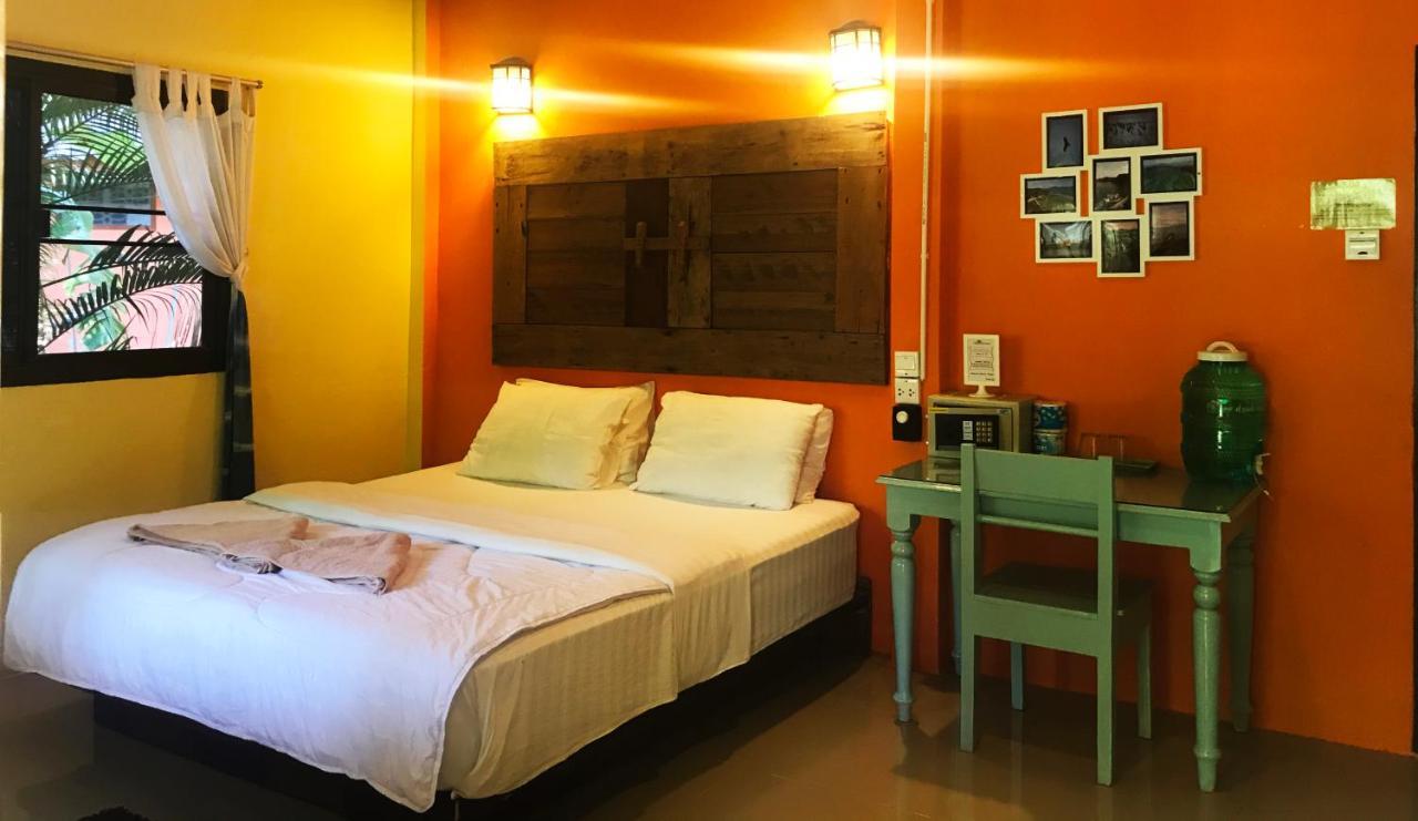 Chomjan Resort Koh Phayam Extérieur photo