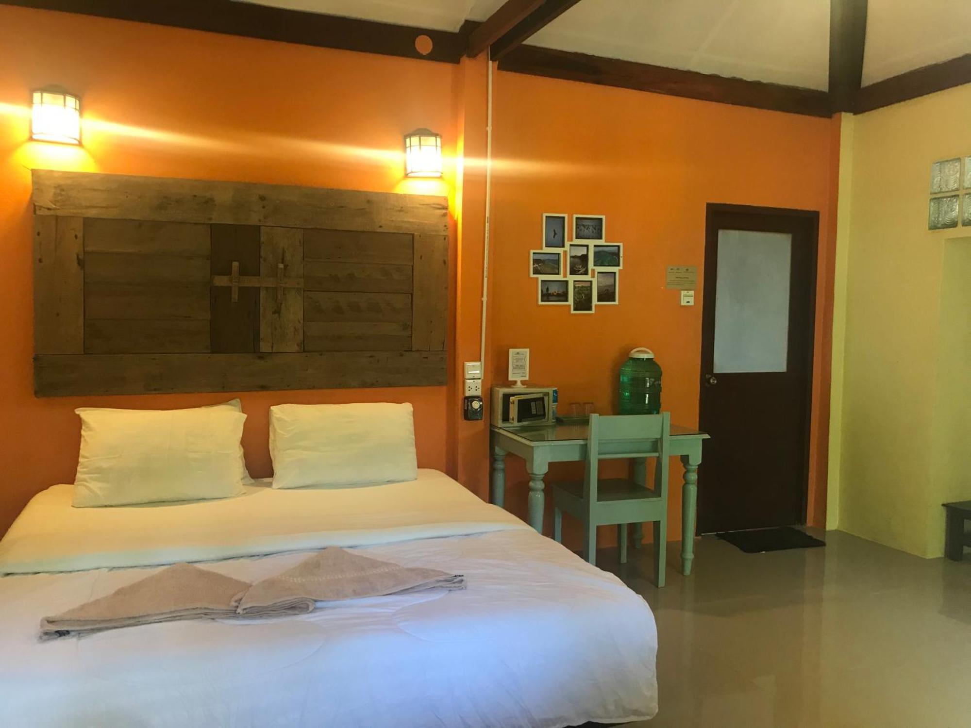 Chomjan Resort Koh Phayam Extérieur photo