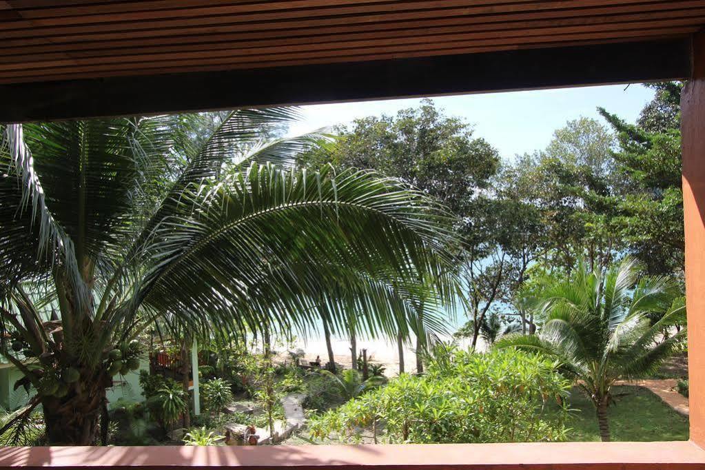 Chomjan Resort Koh Phayam Extérieur photo