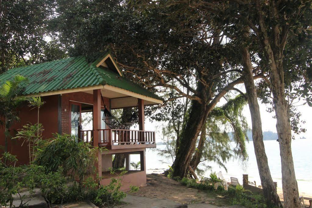 Chomjan Resort Koh Phayam Extérieur photo