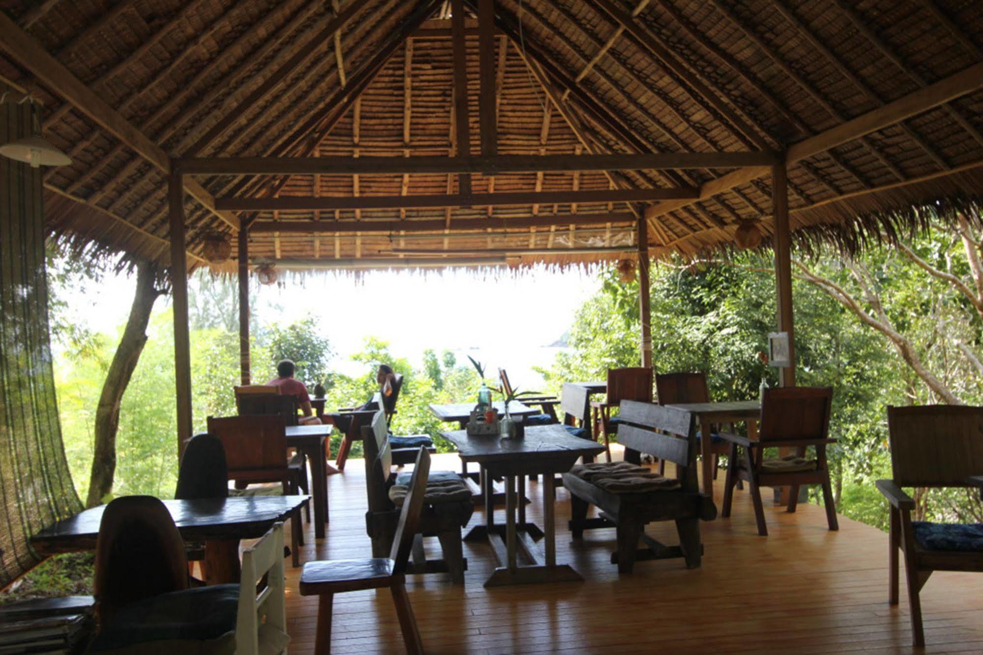 Chomjan Resort Koh Phayam Extérieur photo
