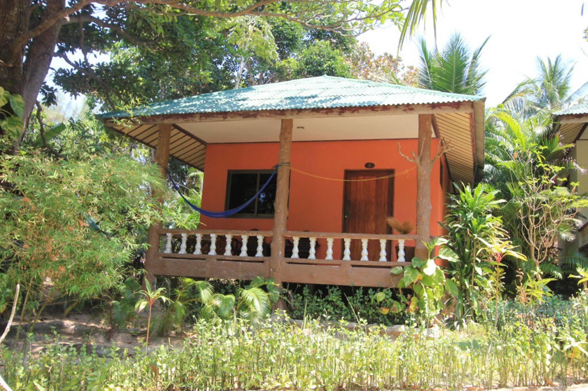 Chomjan Resort Koh Phayam Extérieur photo