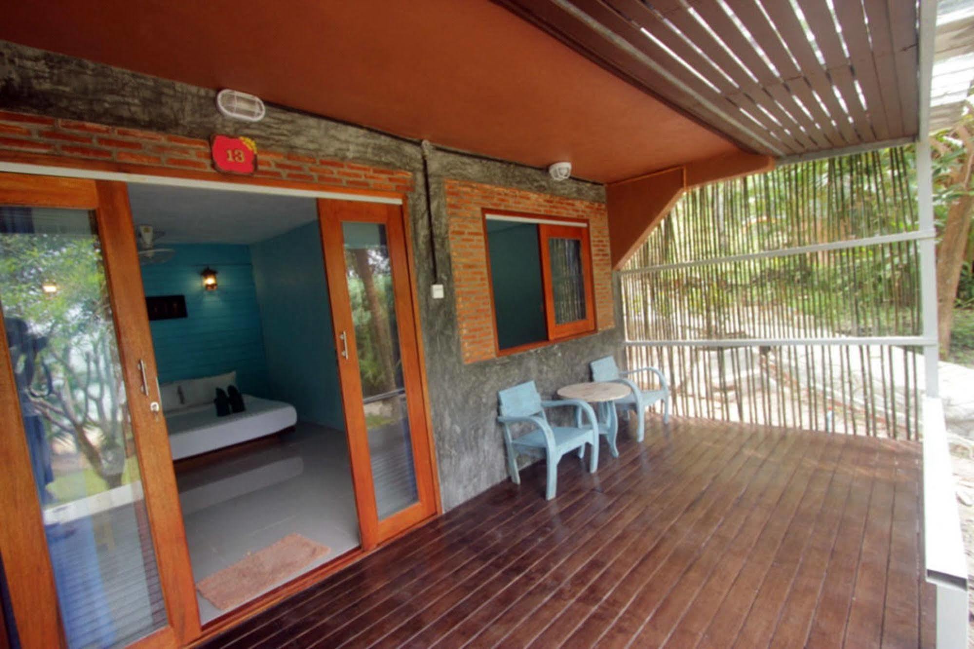 Chomjan Resort Koh Phayam Extérieur photo